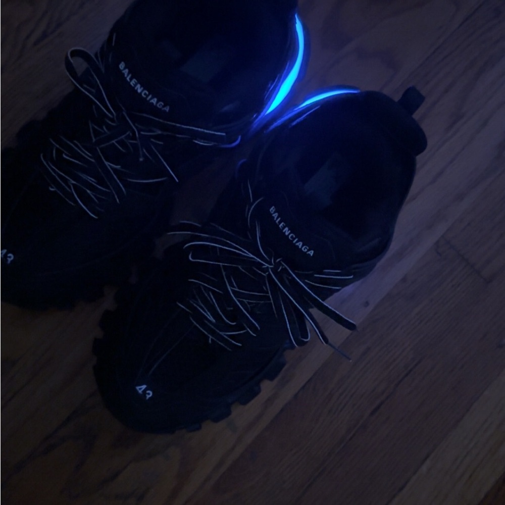 Balenciaga Black led